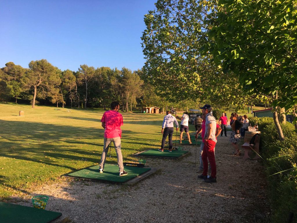 Découverte-de-l'activité-golf---teambuilding-entreprise---Golf-Sainte-Baume