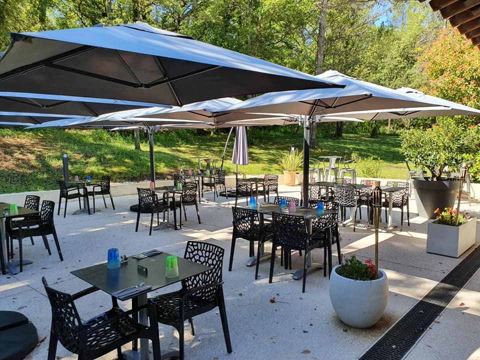 Golf Sainte Baume - restaurant du golf avec terrasse - Provence