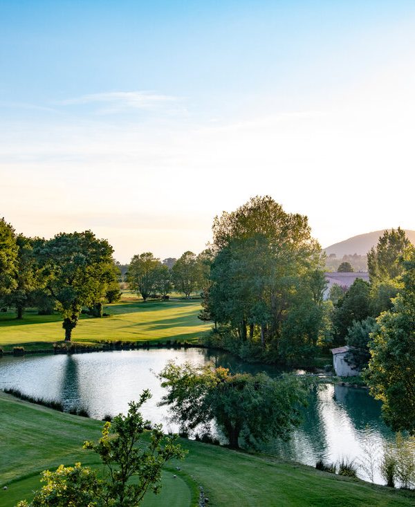 Parcours-golf-sainte-baume, Trou 2 Golf Provence Var