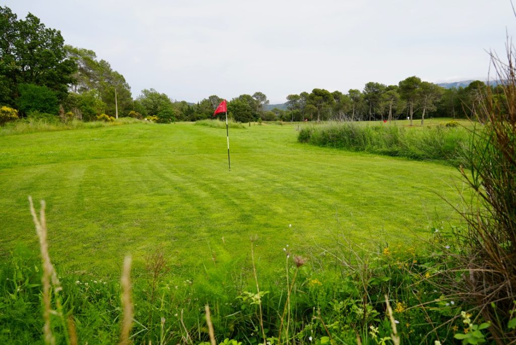 Les actions menées face aux enjeux écologiques au Golf Sainte Baume à Nans Les Pins - utilisation des produits