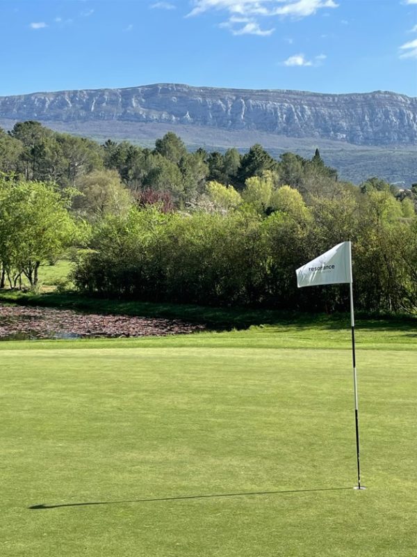 Vivez des moments de détente et d'émotions en Provence verte au Golf Sainte Baume - parcours