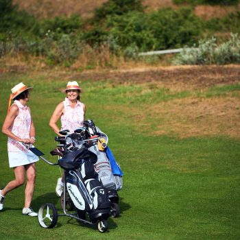 Offre green fee femme au Golf SAINTE bAUME